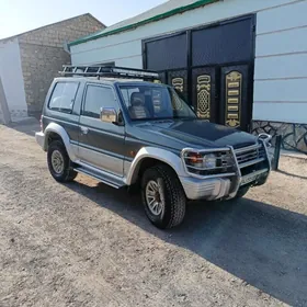 Mitsubishi Pajero 1994