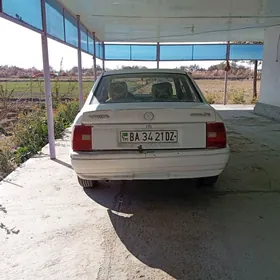 Opel Vectra 1990