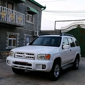 Nissan Pathfinder 2002