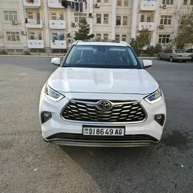 Toyota Highlander 2023