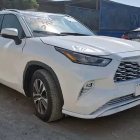 Toyota Highlander 2020