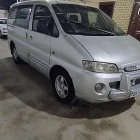 Hyundai County 2000