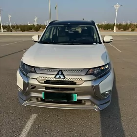 Mitsubishi Outlander 2022