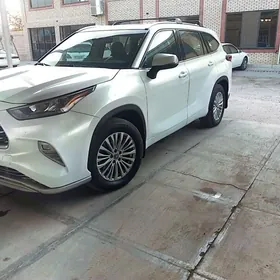 Toyota Highlander 2020