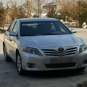 Toyota Camry 2011