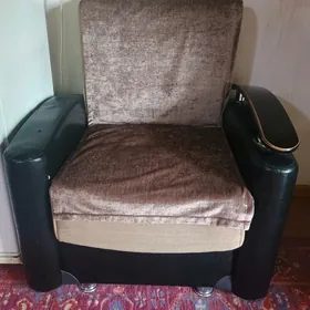 два кресла раскладываются