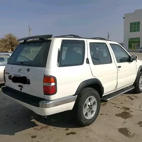 Nissan Pathfinder 1998