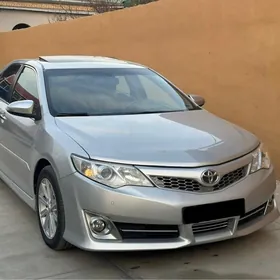 Toyota Camry 2014