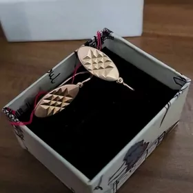 gyzyl gulak halka gadymy