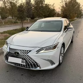 Lexus ES 350 2019