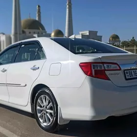 Toyota Camry 2013