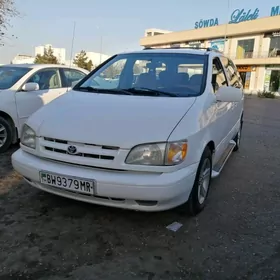 Toyota Sienna 2000