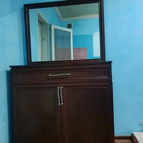 aynaly shkaf prahoshka