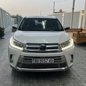 Toyota Highlander 2018