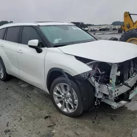 Toyota Highlander 2023