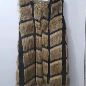 меховая безрукавка