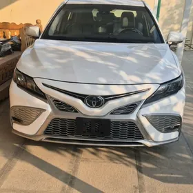 Toyota Camry 2022