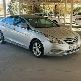 Hyundai Sonata 2011