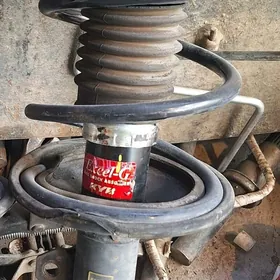 каролла амортизатор чеп