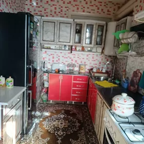 продается 3 комнатная квартира