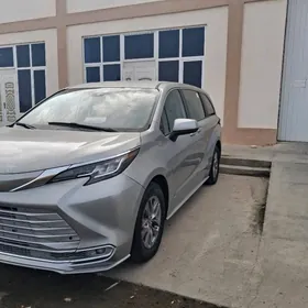 Toyota Sienna 2021