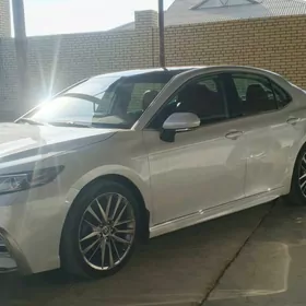 Toyota Camry 2021