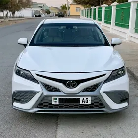 Toyota Camry 2022