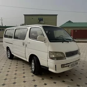 Toyota Hiace 2005