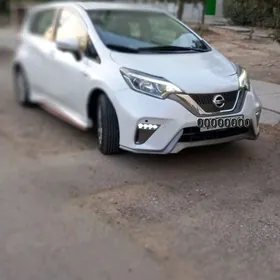 Nissan Versa Note 2016