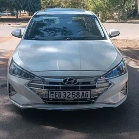 Hyundai Elantra 2020