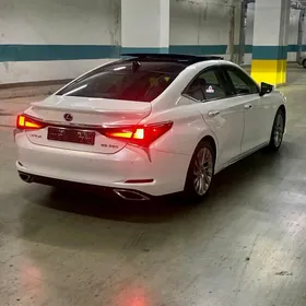 Lexus ES 350 2020