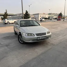 Toyota Camry 2001