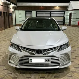 Toyota Camry 2022