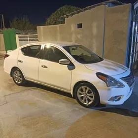Nissan Versa 2017