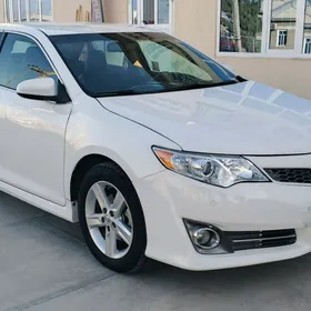 Toyota Camry 2013