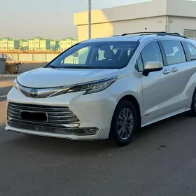 Toyota Sienna 2021