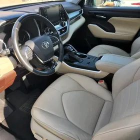 Toyota Highlander 2020