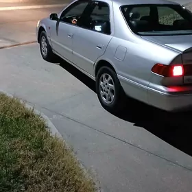 Toyota Camry 2001