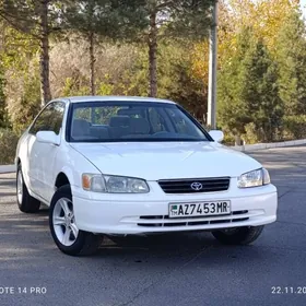 Toyota Camry 2000