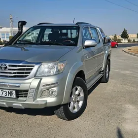 Toyota Hilux 2014