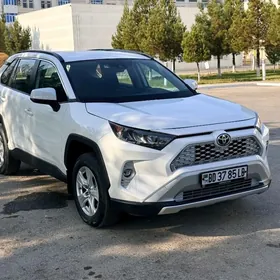 Toyota RAV4 2021