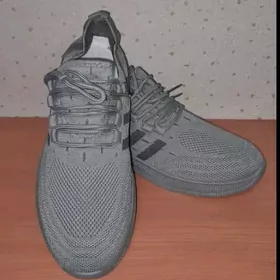 Мужские новые кроссовки