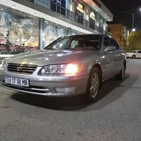 Toyota Camry 1999