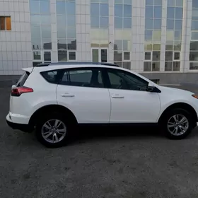 Toyota RAV4 2017