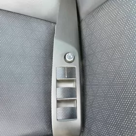 18-23 camry knopka we plastmas