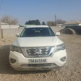 Nissan Pathfinder 2020