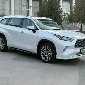 Toyota Highlander 2021