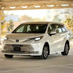 Toyota Sienna 2022