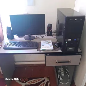 Kompýuter I 5 stoly bilen