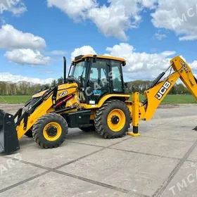JCB hyzmaty